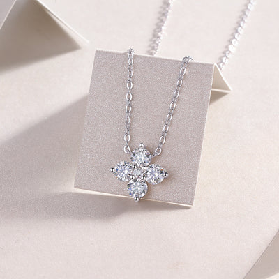 1Lucky Four - leaf Clover - A Fashionable And Luxurious Diamond Jewelry Pendant Set With Moissanite S925 Sterling Silver And Platinum Plating Prohibit TikTok sales - 5 - cj