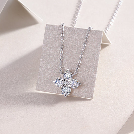 1Lucky Four - leaf Clover - A Fashionable And Luxurious Diamond Jewelry Pendant Set With Moissanite S925 Sterling Silver And Platinum Plating Prohibit TikTok sales - 5 - cj
