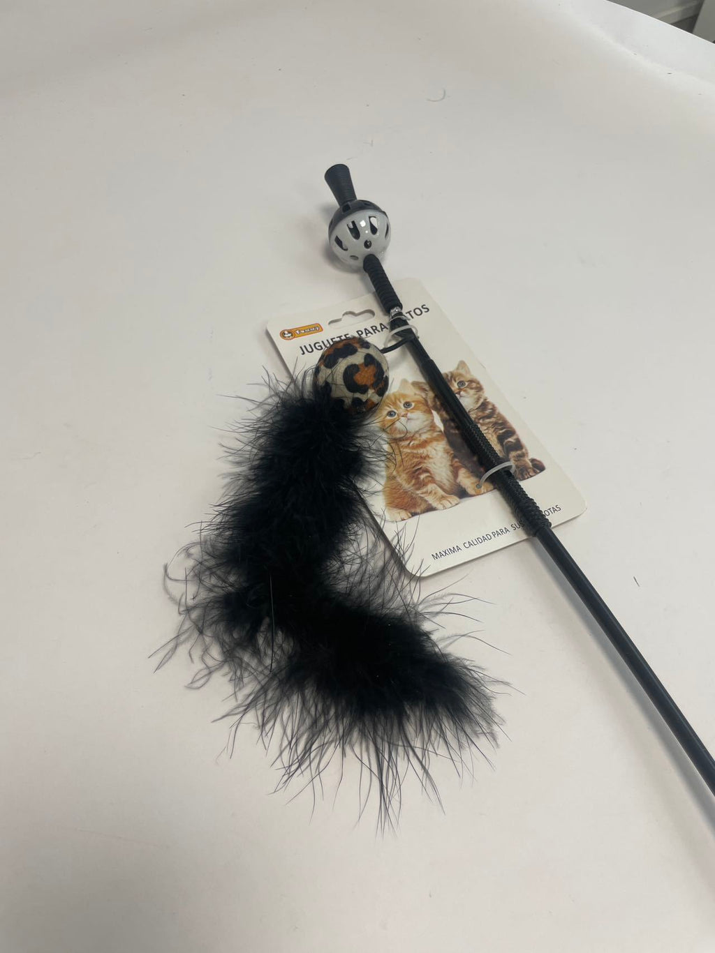 Small Ball Chicken Feather Cat Teaser