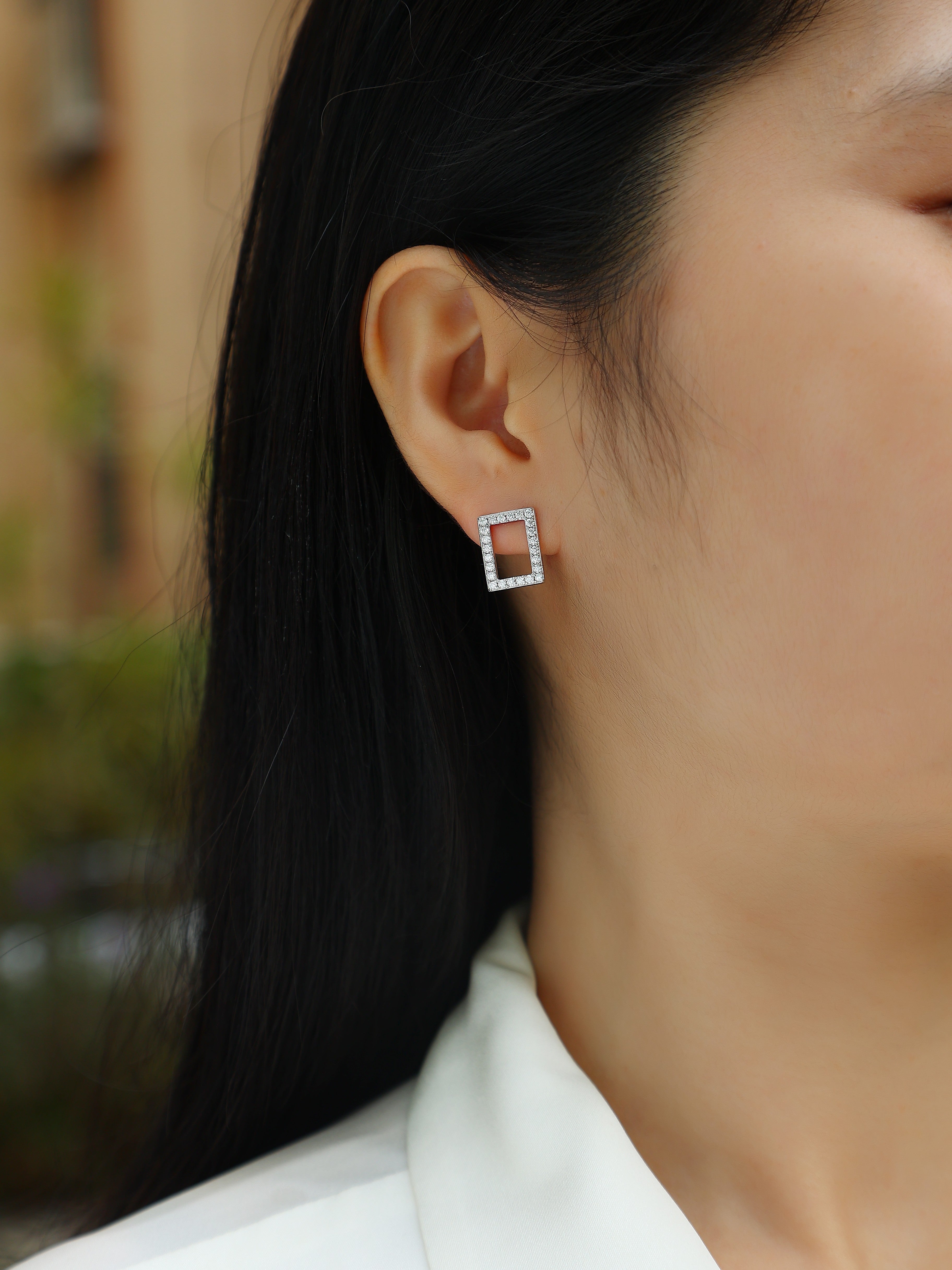 In Full Swing - Fashionable And Affordable Jewelry With Moissanite S925 Sterling Silver And Platinum-plated Stud Earrings