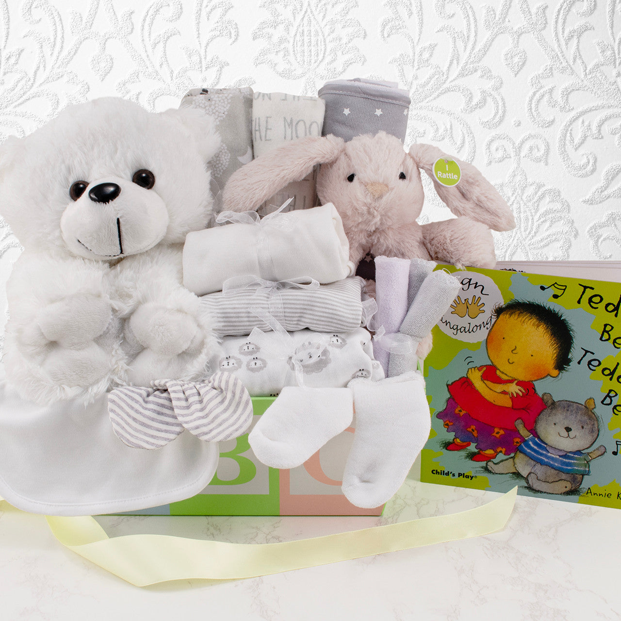 New Baby Love: Baby Gift Basket - GreatArrivals