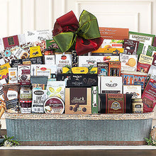 The Main Event: Gourmet Gift Basket - GreatArrivals