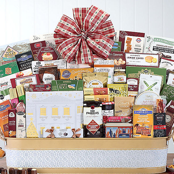 Grand Gourmet: Holiday Gift Basket - GreatArrivals