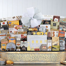 Grand Impression: Gourmet Gift Basket - GreatArrivals