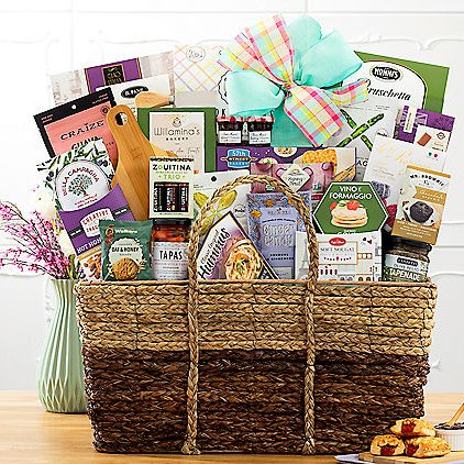 Picnic in the Park: Gourmet Gift Basket - GreatArrivals