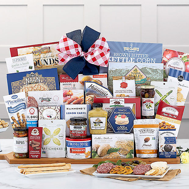 Savory Indulgence: Gourmet Cutting Board Gift - GreatArrivals