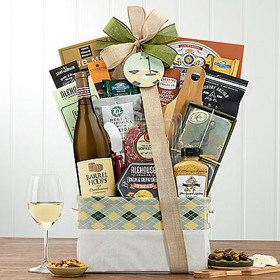 Hole In One Chardonnay: Golf & Wine Gift Basket - GreatArrivals