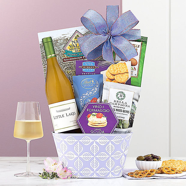 Little Lakes Chardonnay: Wine Gift Basket