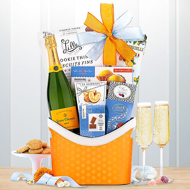 Elegant Expressions: Veuve Clicquot Champagne Gift Basket - GreatArrivals