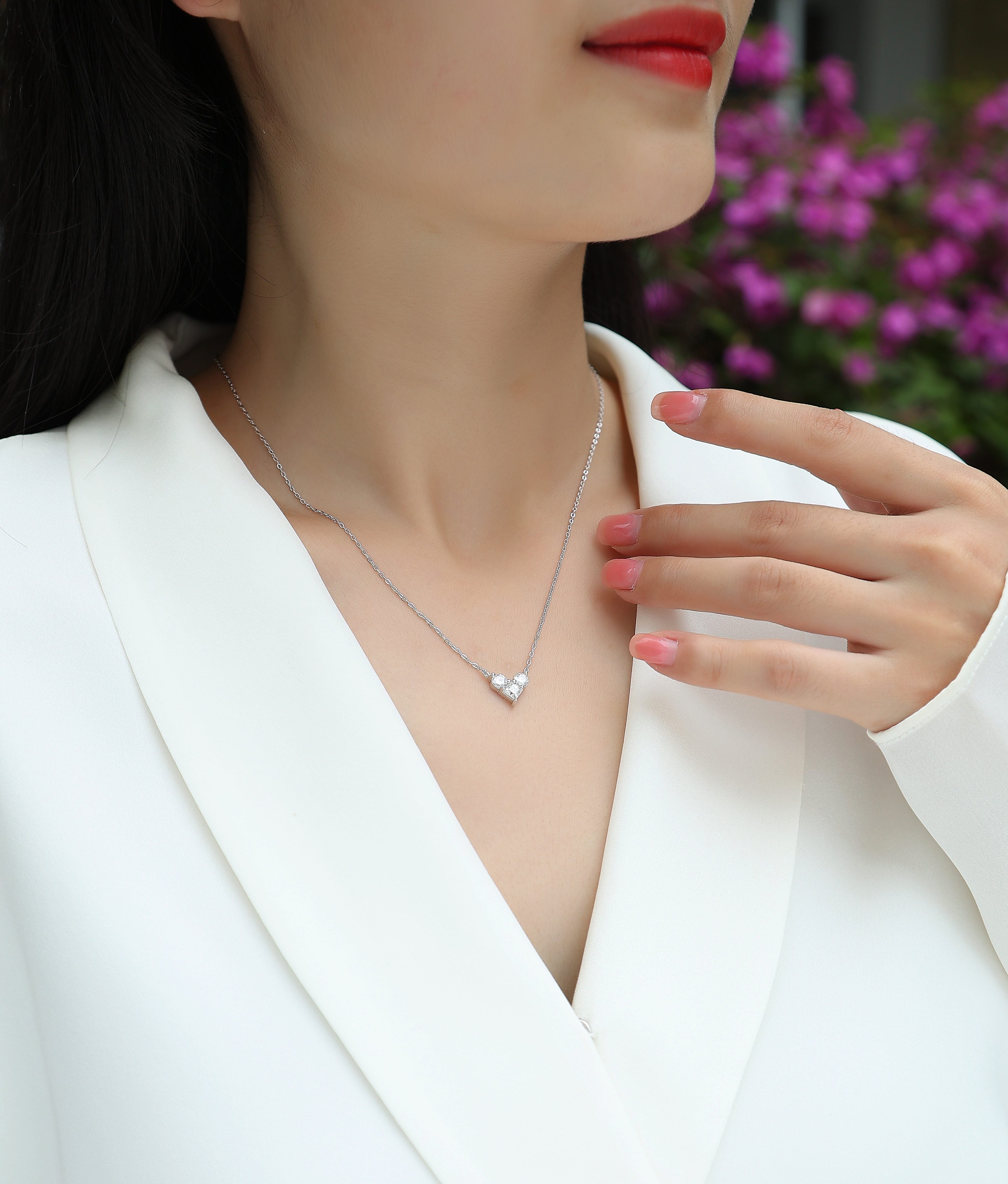 1Love In The Present - A Fashionable And Luxurious Diamond Jewelry Pendant Set With Square Moissanite S925 Sterling Silver Prohibit TikTok sales - 5 - cj