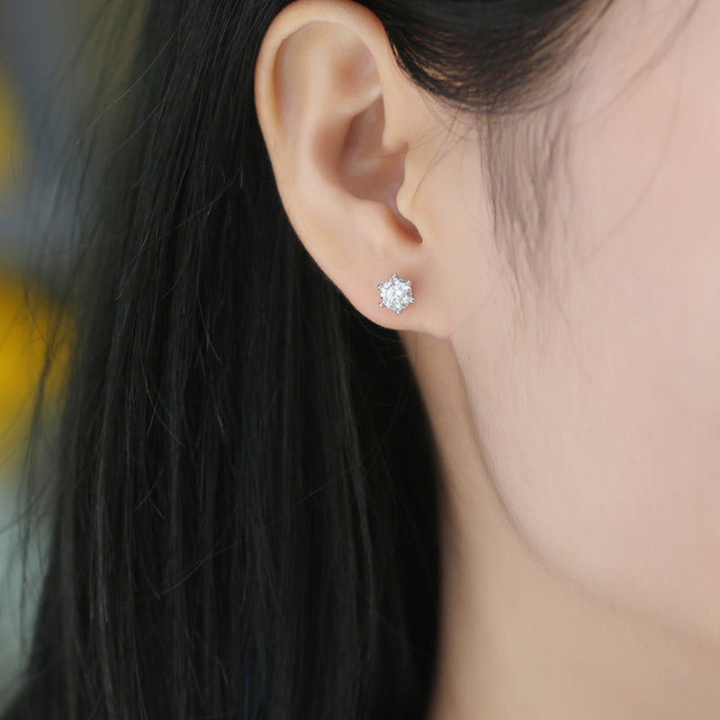 Classic Six-prong Moissanite Silver Earrings Luxury Fashion Diamond Stud Earrings
