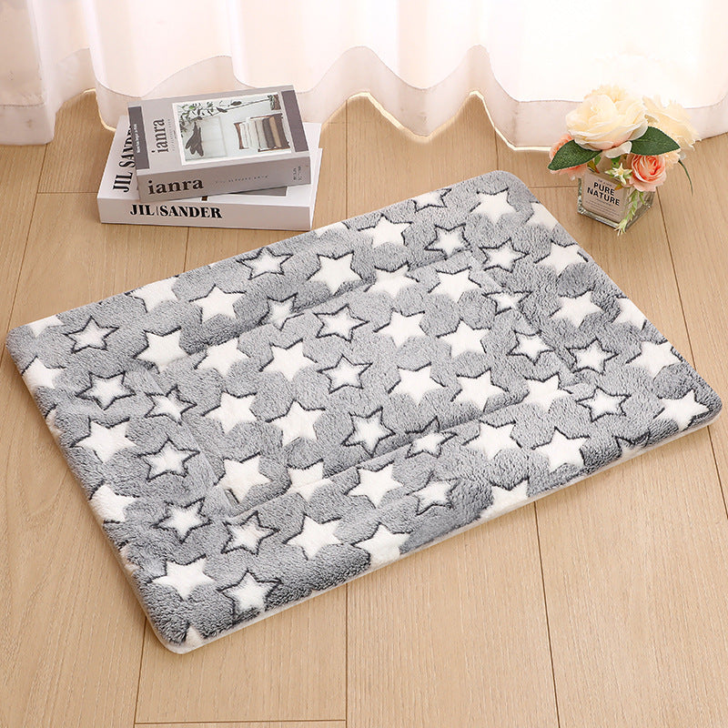 Thick Blanket Pet Bed Warm Sleeping Mat For Pets - 0 - CJ