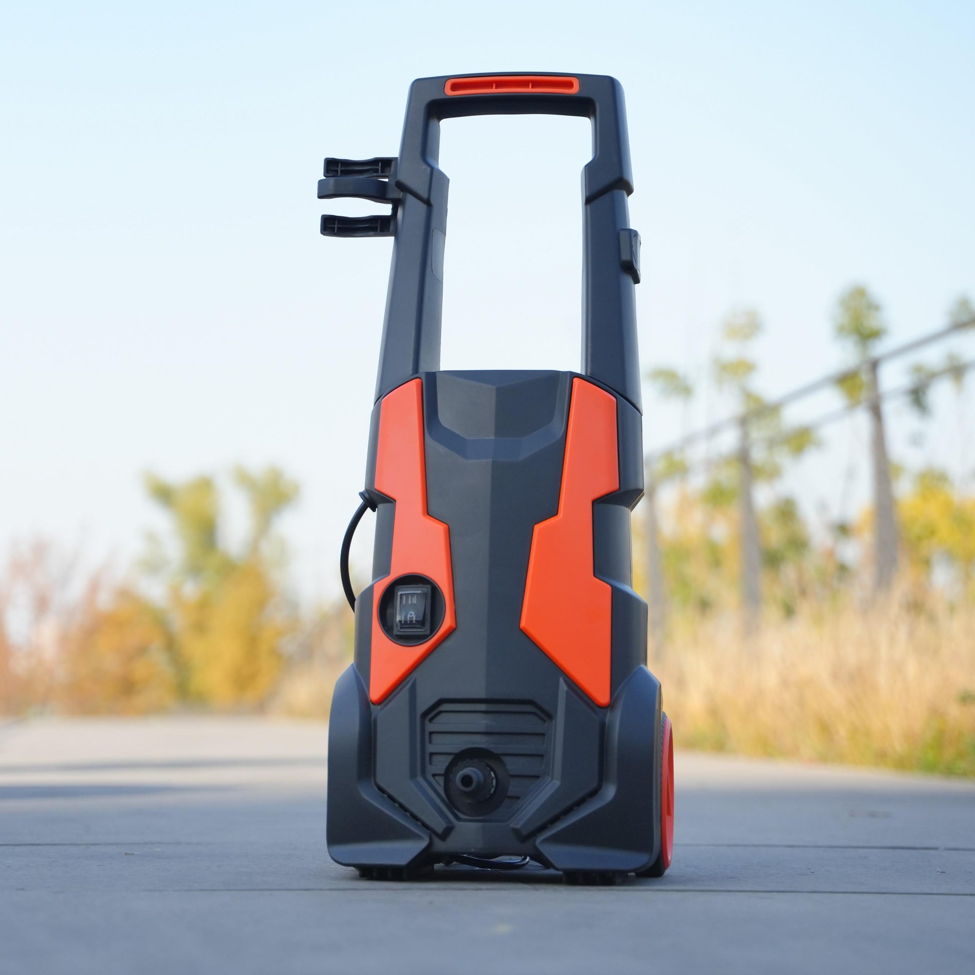 High-performance High-pressure Cleaner For Cars And Building Facades - Powerful Motor, Versatile Accessories, Environmentally Friendly Design