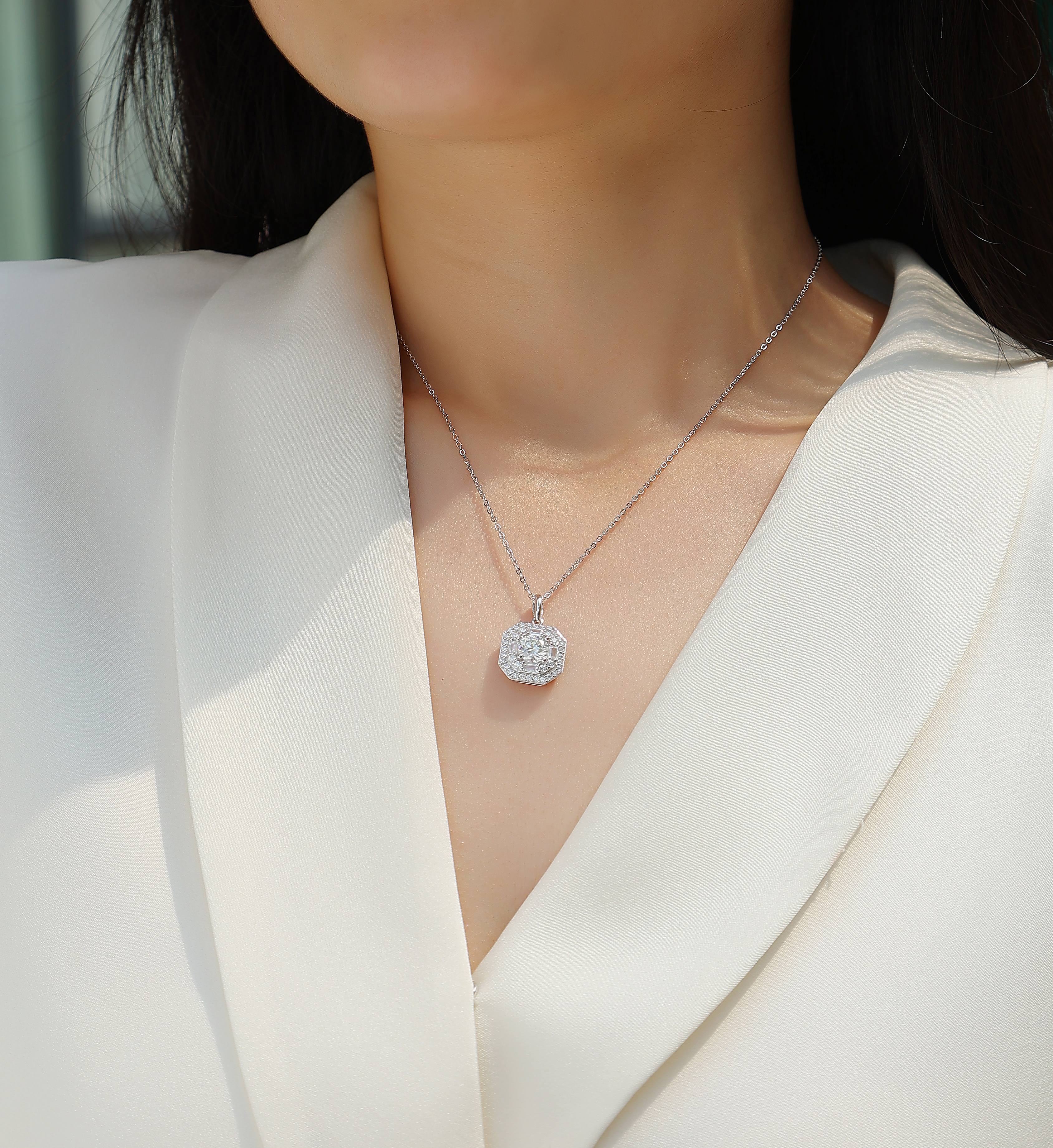 1Small Square Bag - A Fashionable And Luxurious Diamond Jewelry Piece Set With 1 - carat Moissan Diamond S925 Sterling Silver And Platinum - plated Pendant Prohibit TikTok sales - 5 - CJ