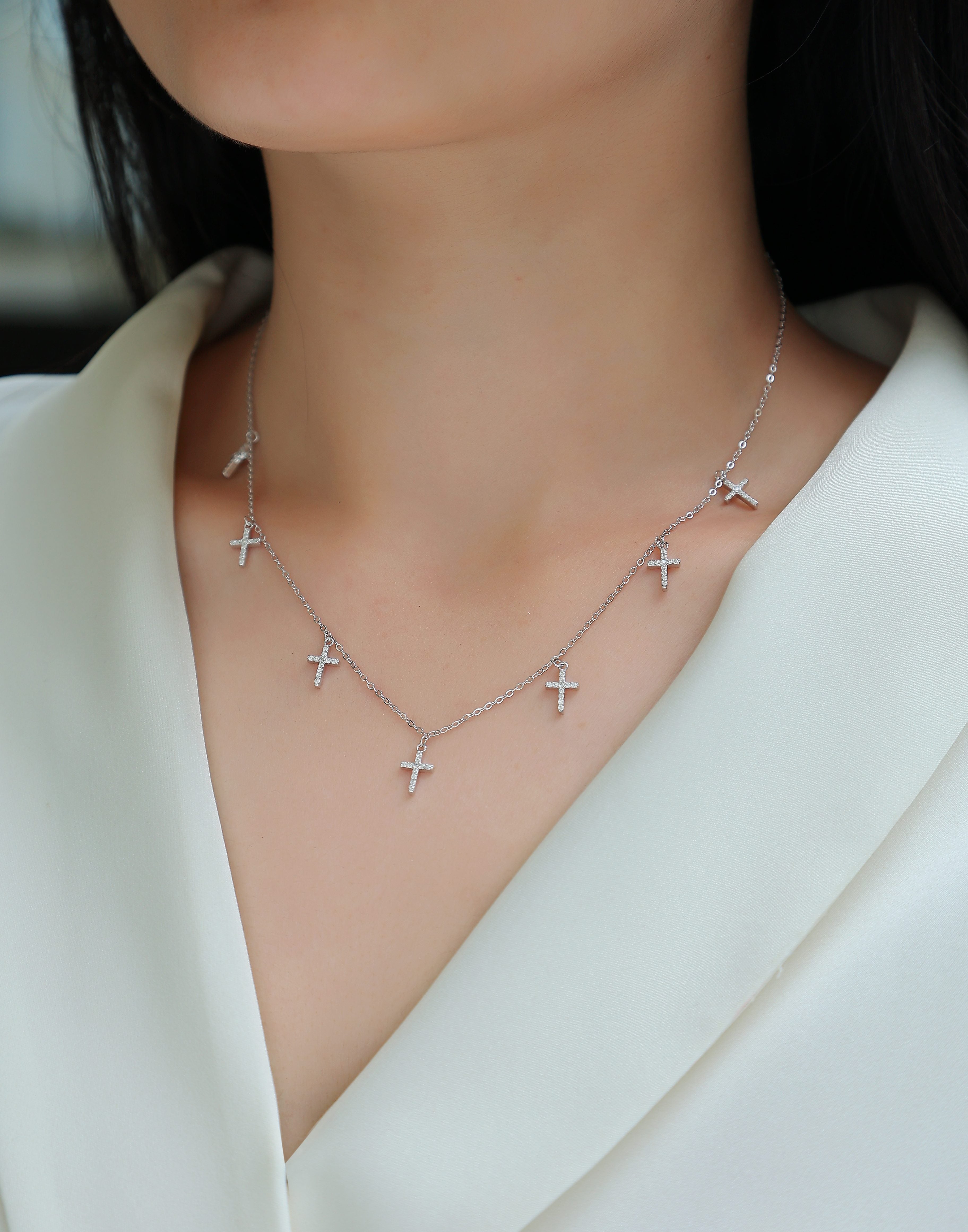 1Holy Light Cross - A Fashionable And Luxurious Diamond Jewelry Pendant Set With Moissanite S925 Sterling Silver And Platinum Plating Prohibit TikTok sales - 5 - cj