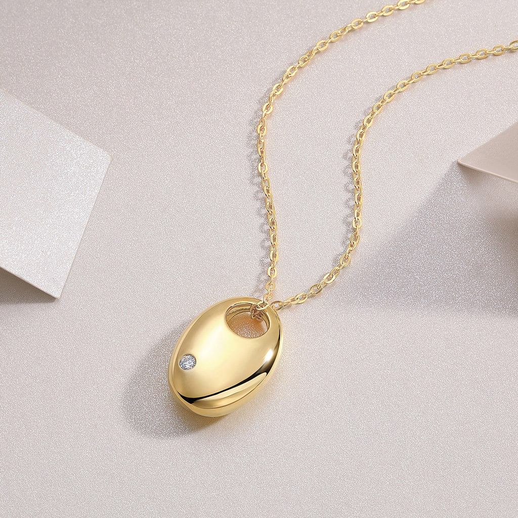 First Encounter - A Fashionable And Trendy Diamond Pendant Necklace Set With Moissanite S925 Sterling Silver And Gold Plating