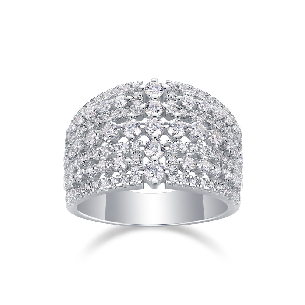 Many Diamonds Are Arranged Luxuriously Fashionable Moissanite Silver Rings