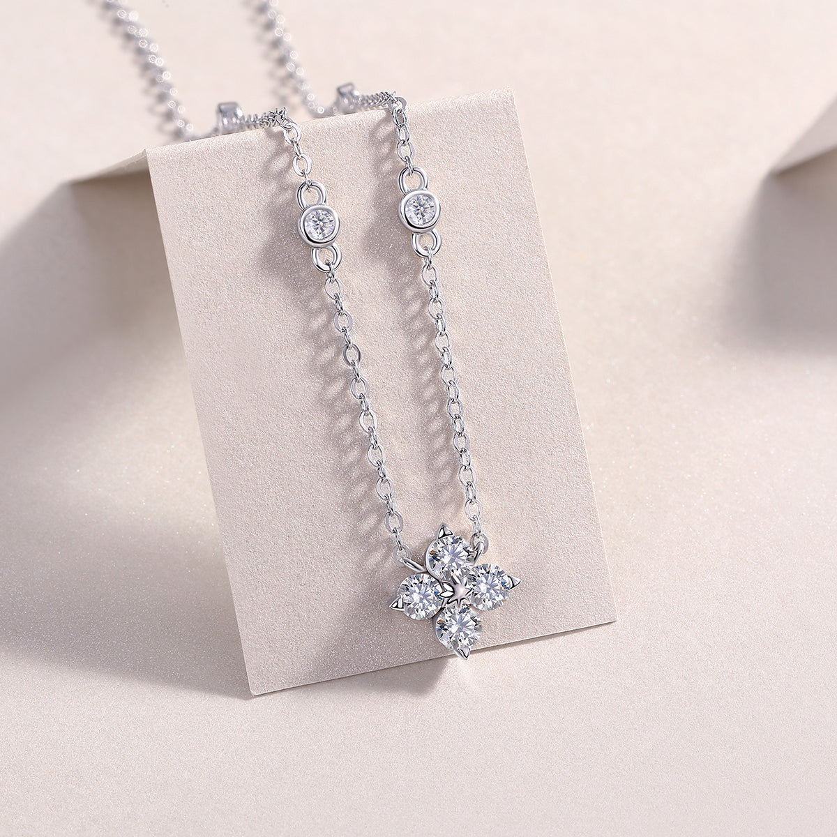 1Radiant Star - A Fashionable And Luxurious Diamond Jewelry Pendant Set With Moissanite S925 Sterling Silver And Platinum Plating Prohibit TikTok sales - 5 - CJ