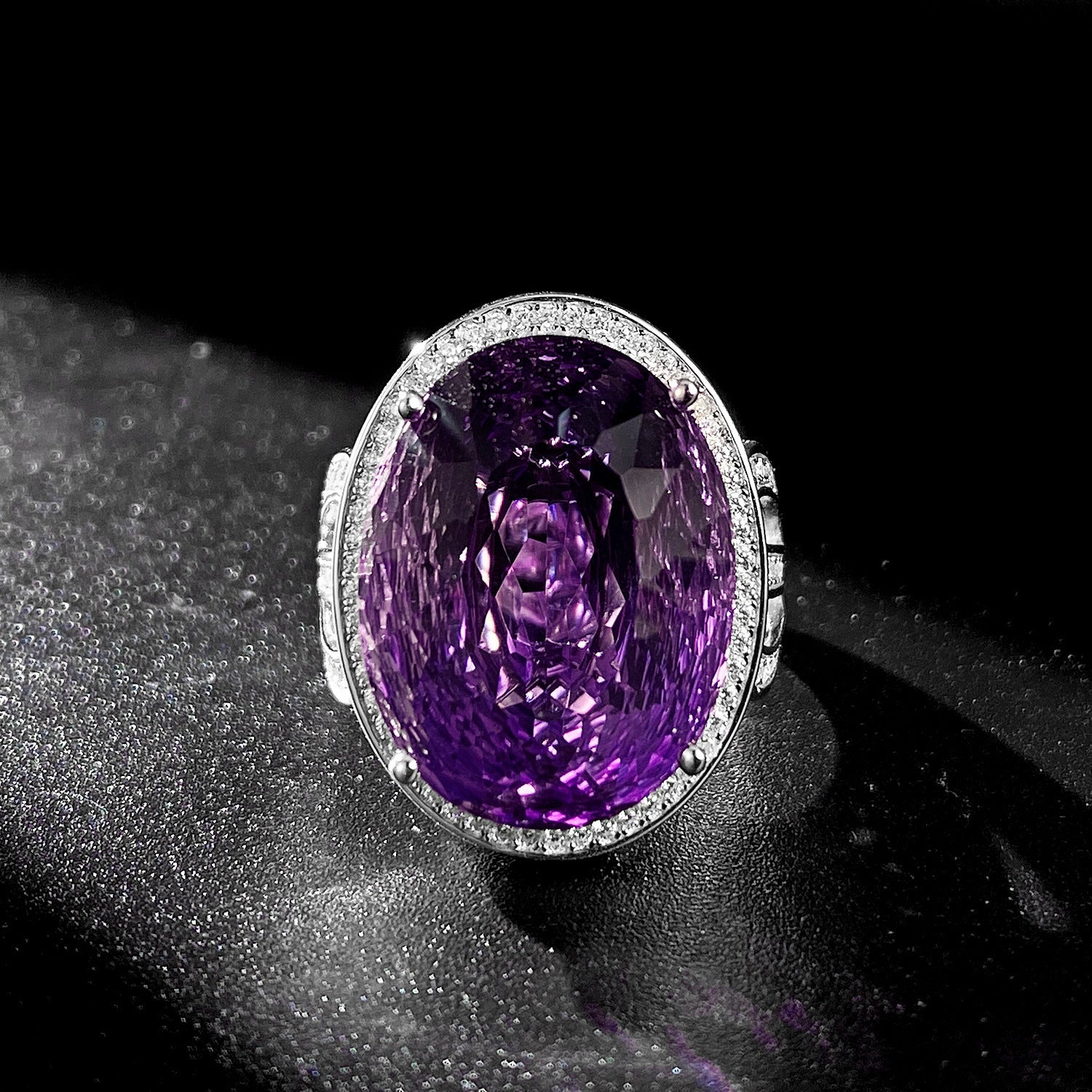 Light And Extravagant Wind Jewelry Large Denier Shaped Natural Amethyst Ring S925 Silver Set Crystal - 4 - CJ