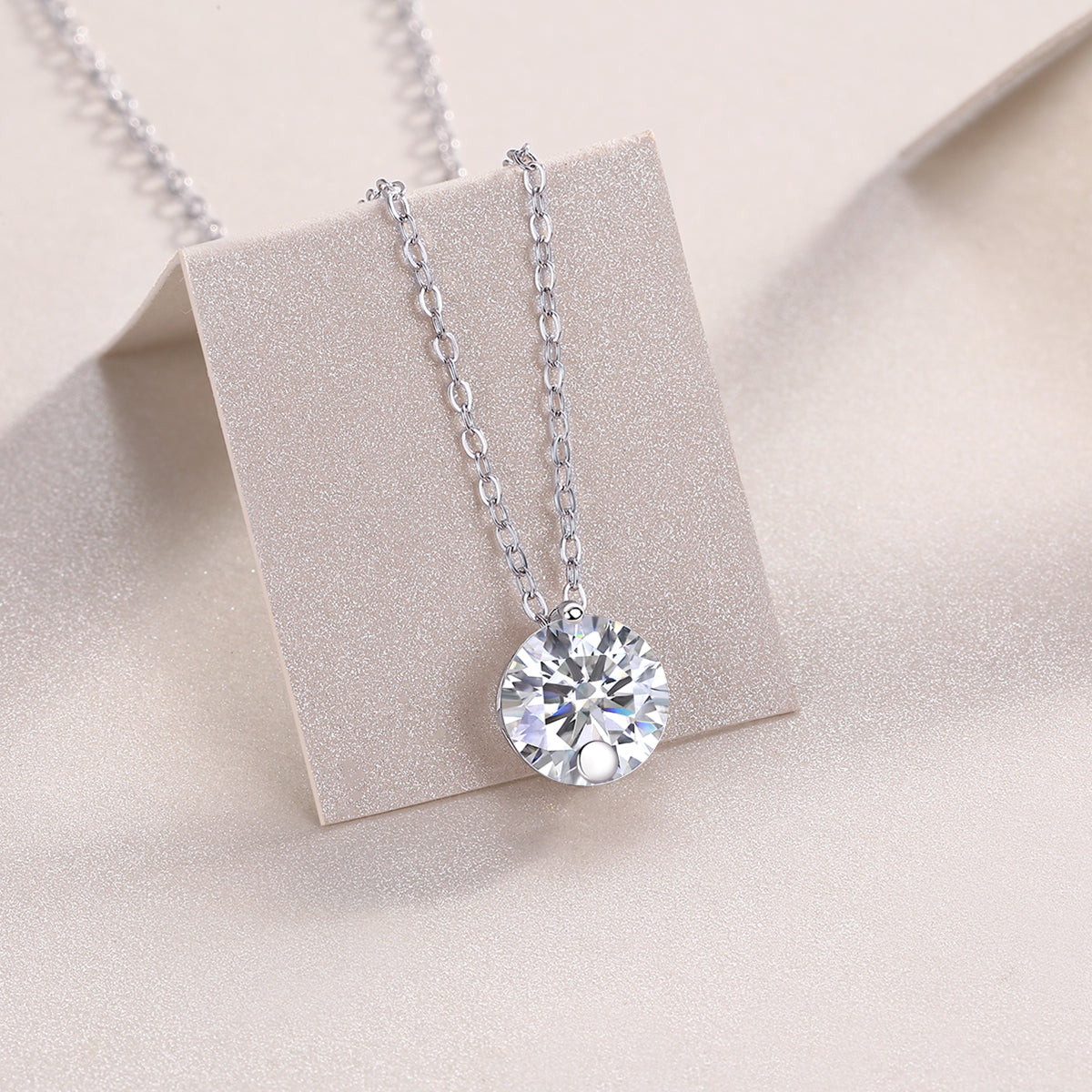 1Simple Pleasure - A Fashionable And Luxurious Diamond Jewelry Pendant Set With 2 - carat Moissanite S925 Sterling Silver And Platinum Plating Prohibit TikTok sales - 5 - CJ