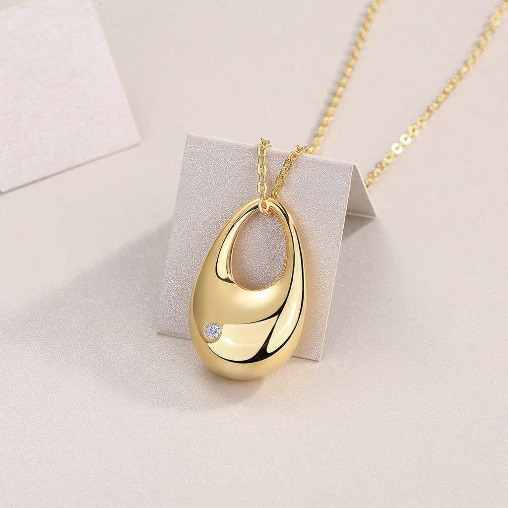 Evening Love - A Fashionable And Trendy Diamond Pendant Necklace Set With Moissanite S925 Sterling Silver And Gold Plating