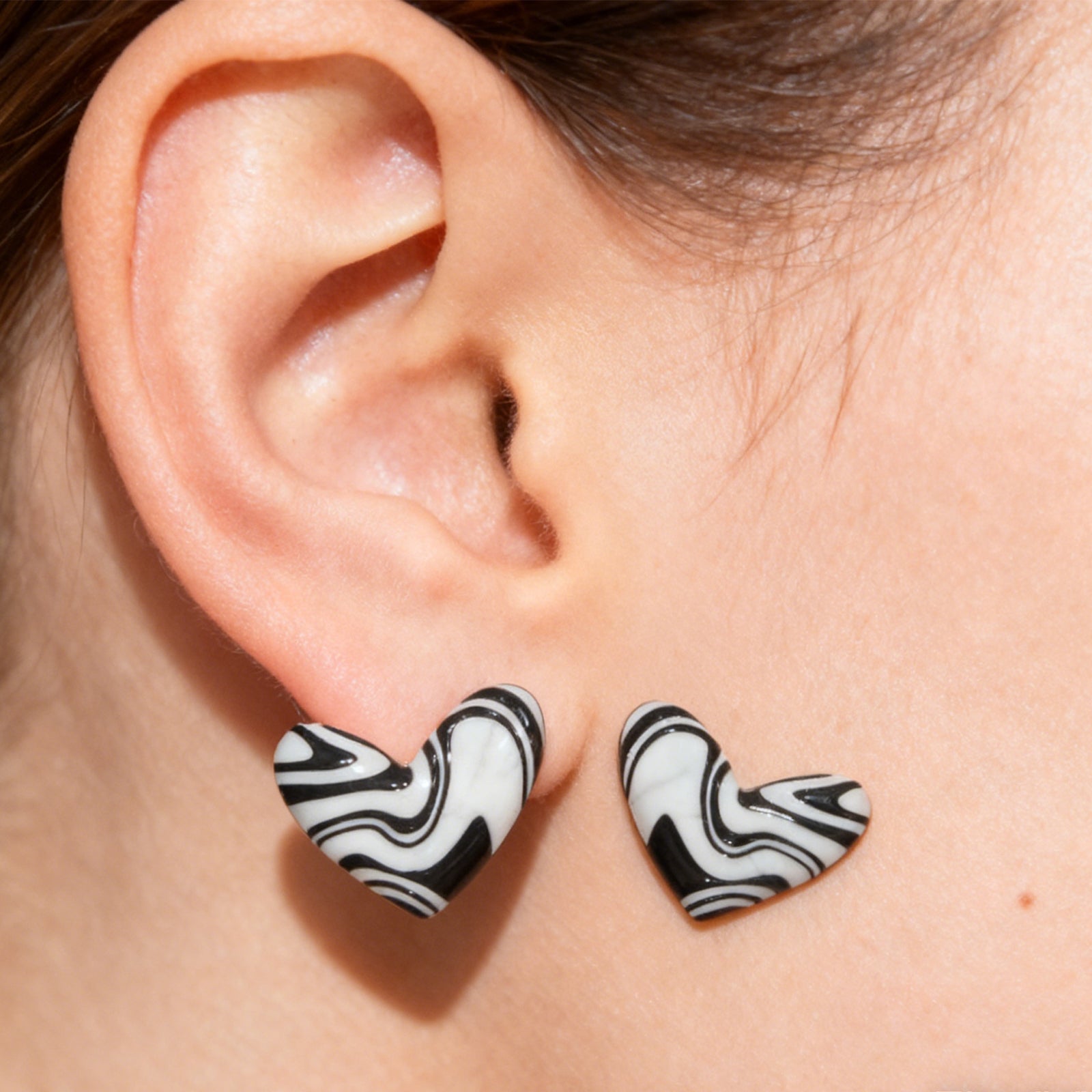 Black&White Heart Earrings-1416