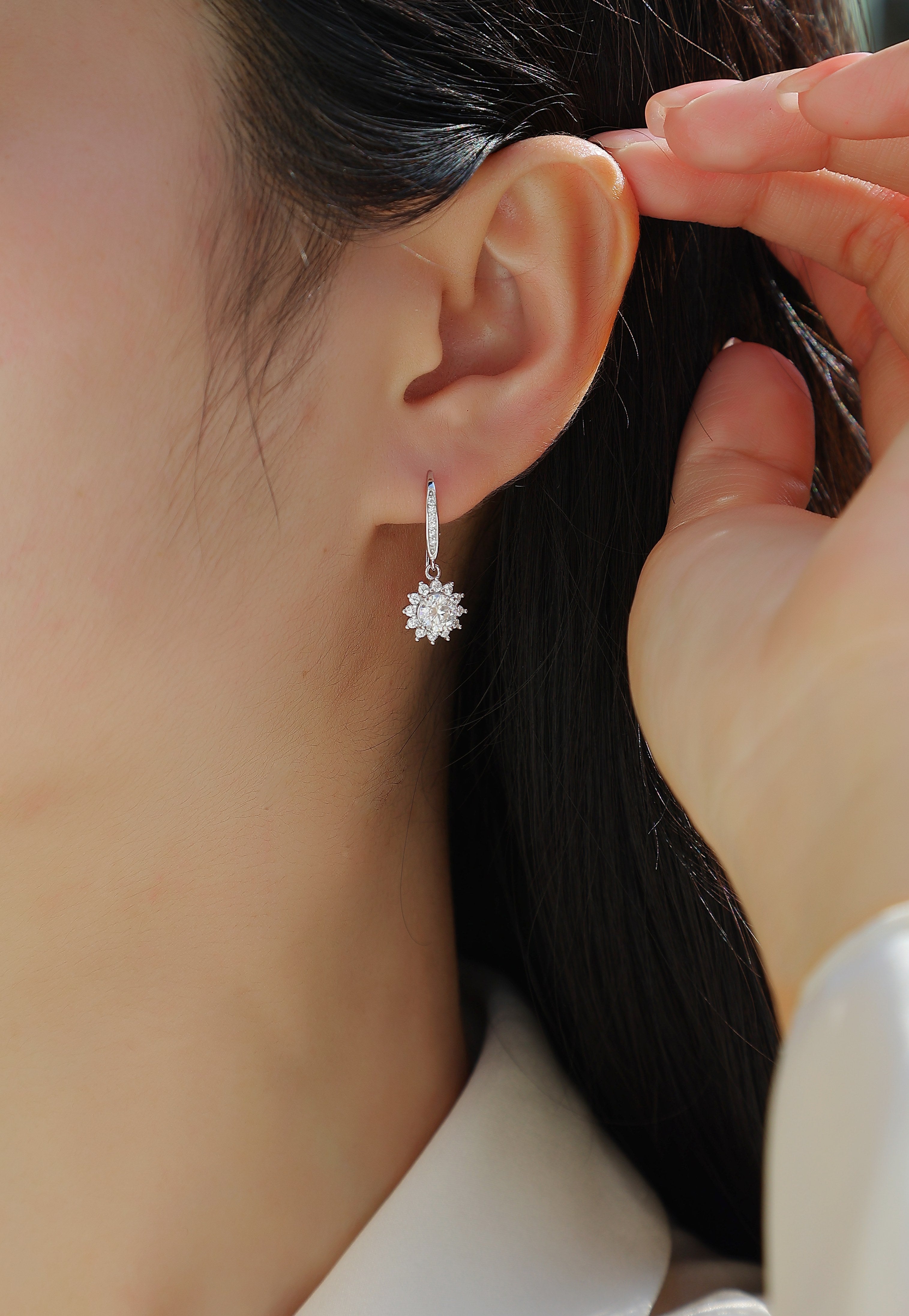 1Qingcheng - A Fashionable And Luxurious Diamond Jewelry Accessory Set With Half - carat Moissan Diamond S925 Sterling Silver And Platinum - plated Stud Earrings Prohibit TikTok sales - 5 - cjdropshipping