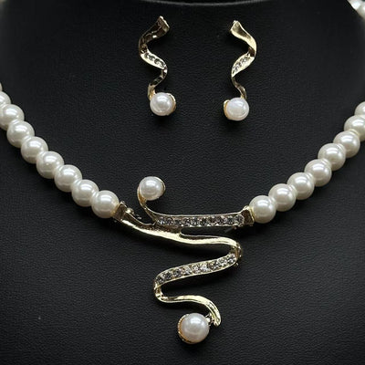 Fashion Personality Deep V Clavicle Pearl Pendant Suit - 0 - CJ