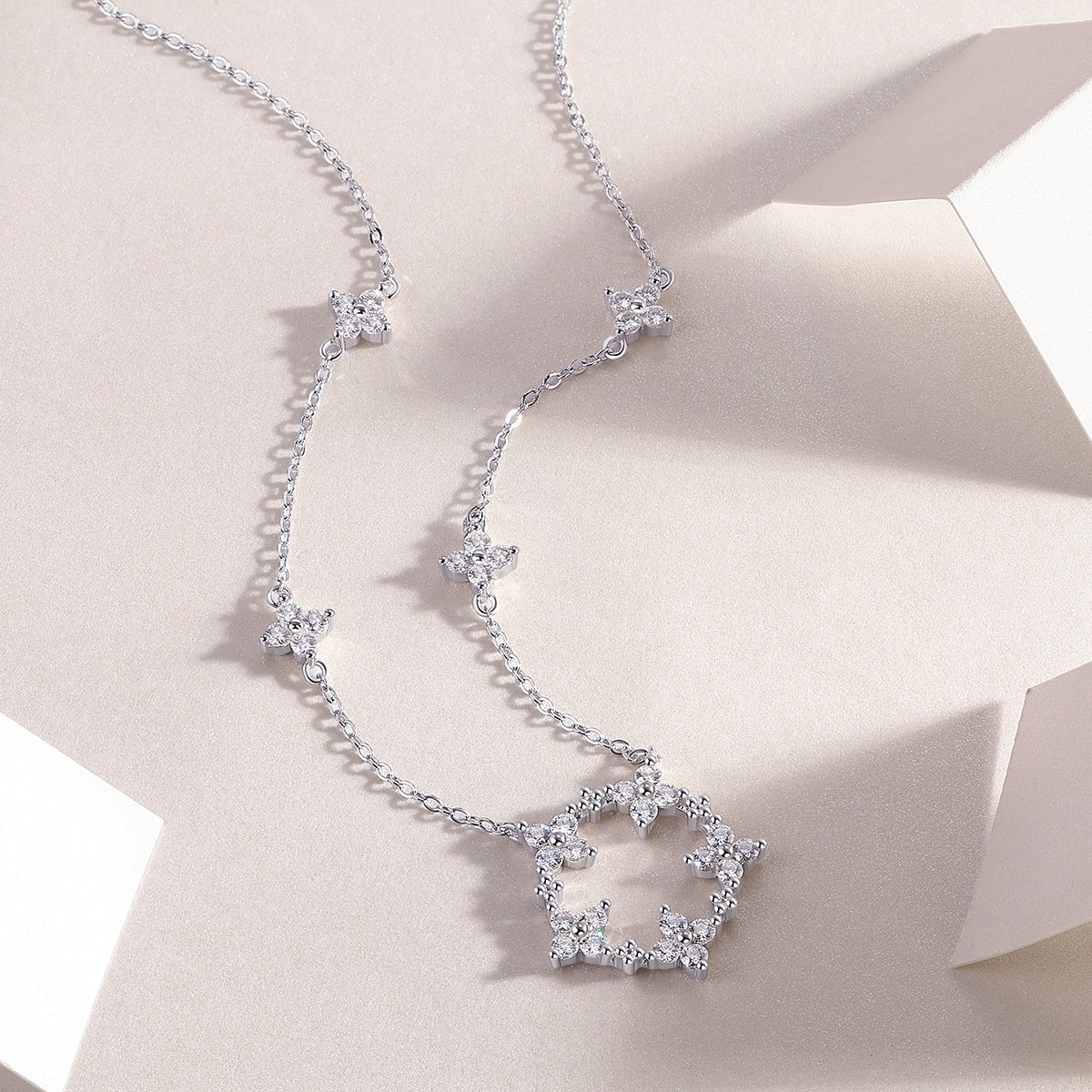 1Iris - A Fashionable And Luxurious Diamond Jewelry Pendant Set With Moissanite S925 Sterling Silver And Platinum Plating Prohibit TikTok sales - 5 - CJ