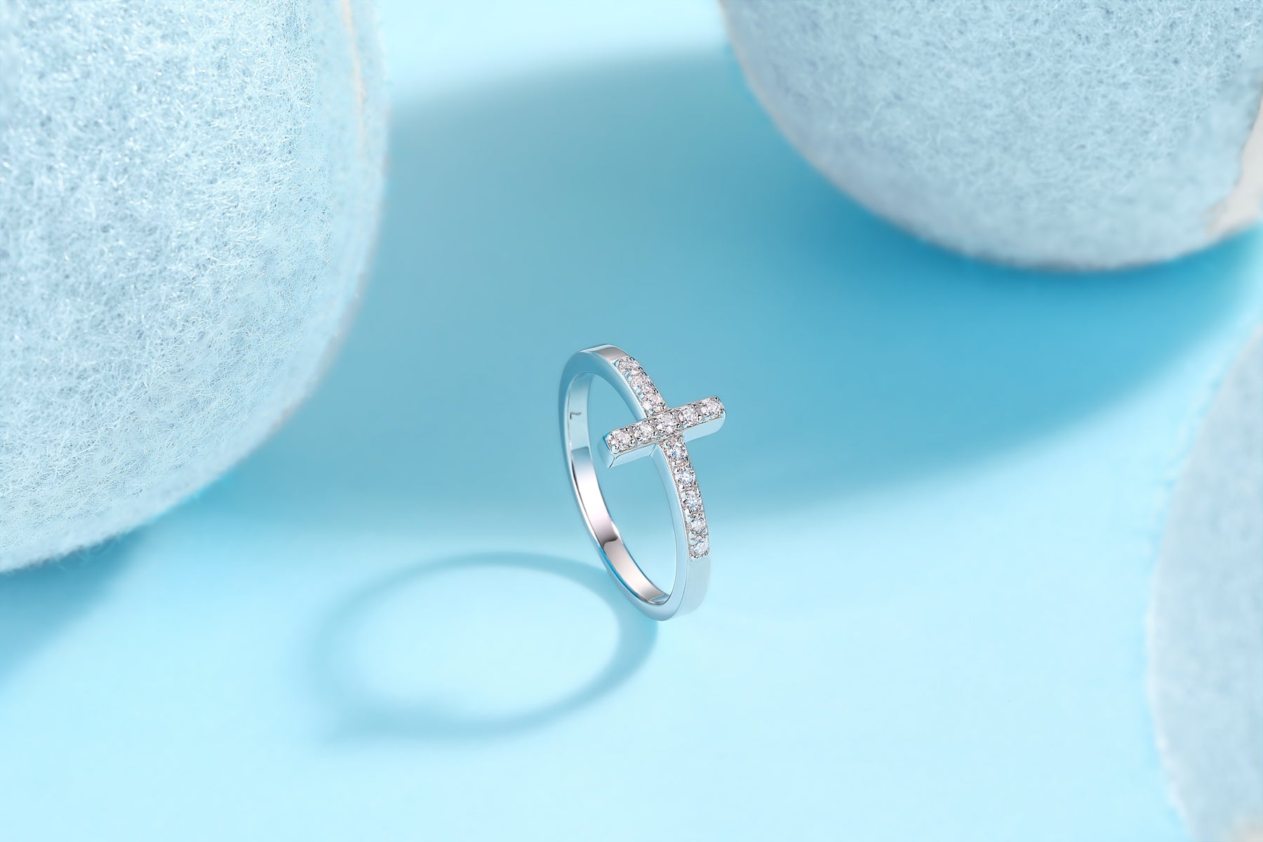 1Holy Light Cross - A Fashionable And Luxurious Jewelry Piece Set With Moissanite S925 Sterling Silver And Platinum - plated Diamond Prohibit TikTok sales - 5 - CJ
