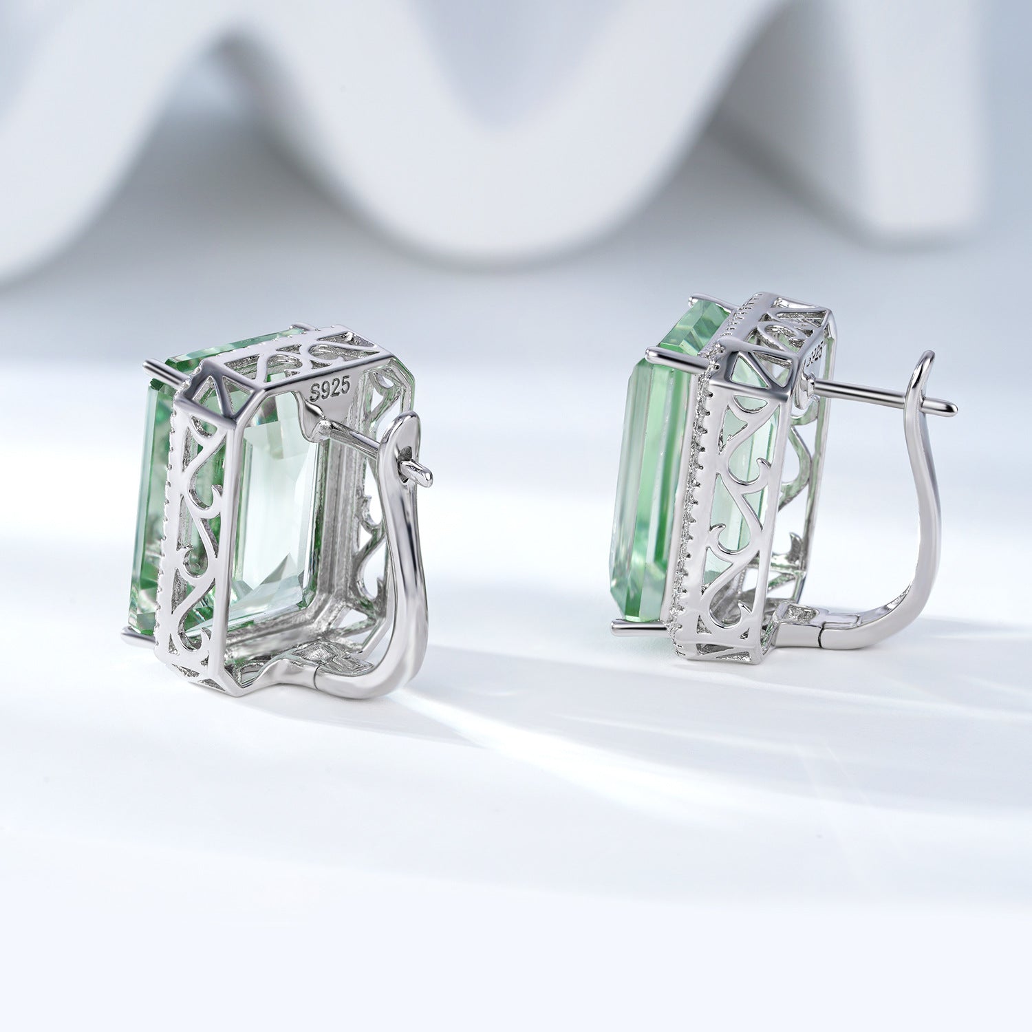 Luxurious And High - grade Natural Green Crystal Earrings, Fashionable Design, S925 Silver - 4 - CJ
